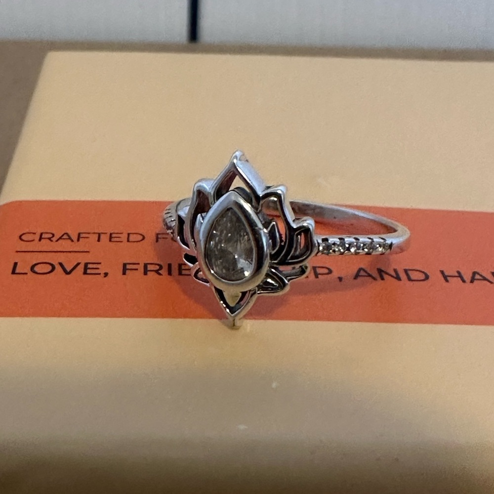 Lotus Flower Ring Size 8 Sterling Silver 925 Cubic Zirconia CZ New in Box
